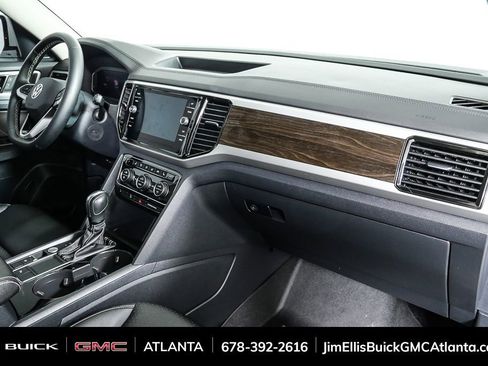 Used 2023 Volkswagen Atlas SE image 22