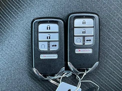 Used 2019 Honda Accord Sport image 19
