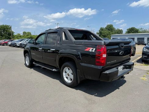 Used 2011 Chevrolet Avalanche LT w/ Luxury Package image 7