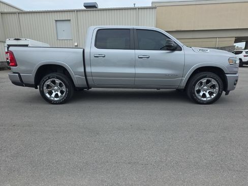 Used 2025 RAM 1500 Big Horn AWD/4WD image 4