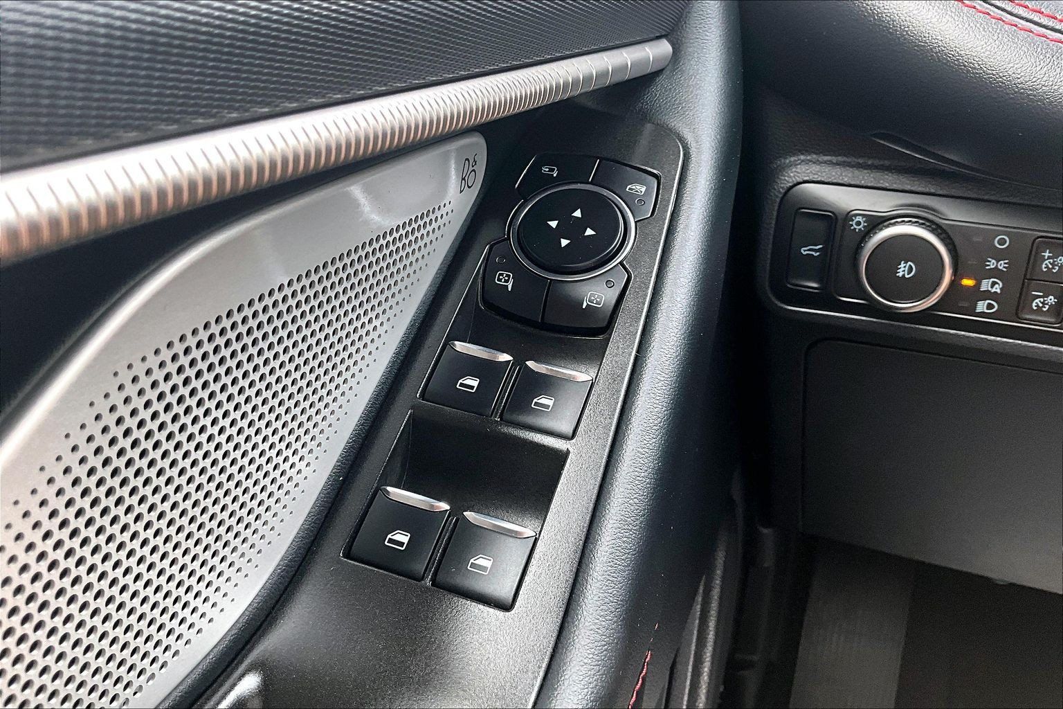 Used 2025 Ford Explorer ST RWD image 34