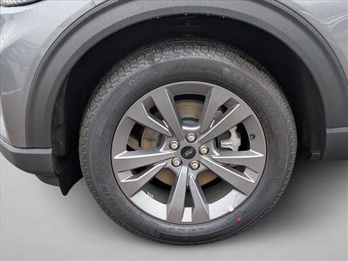 New 2026 Ford Explorer Active w/ Active Comfort Package image 10
