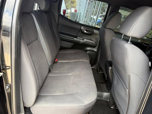 Used 2017 Toyota Tacoma TRD Off-Road w/ Tow Package image 13