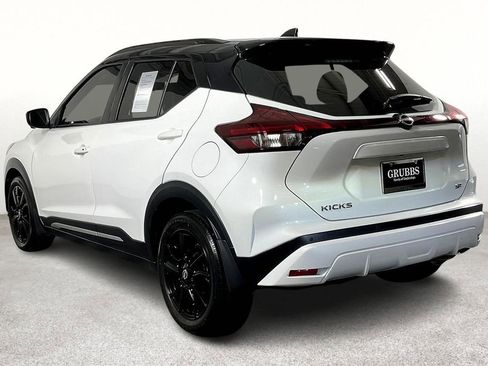Used 2023 Nissan Kicks SR w/ SR Premium Package image 17