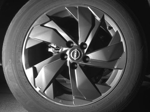 Used 2025 Nissan Rogue SV FWD image 15