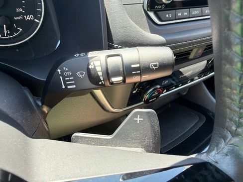 Used 2023 Nissan Rogue SV w/ SV Premium B Package AWD/4WD image 30