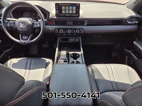 Used 2025 Honda Pilot TrailSport image 17
