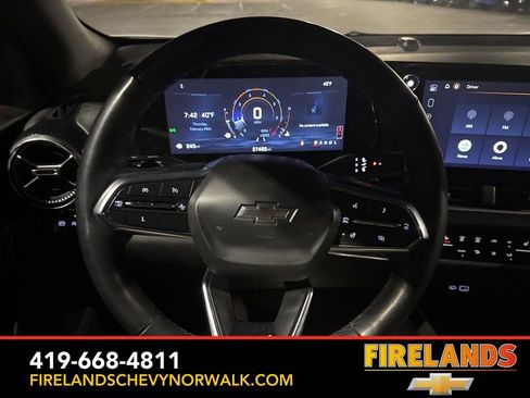 Used 2025 Chevrolet Equinox LT w/ Midnight Edition image 16