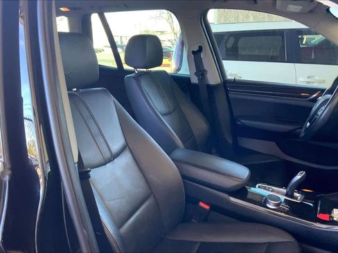 Used 2017 BMW X3 sDrive28i w/ Premium Package image 8