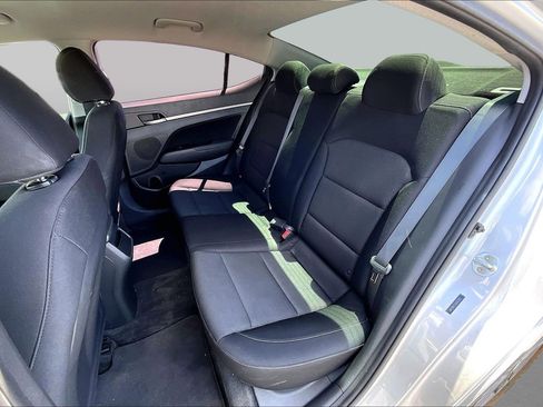 Used 2018 Hyundai Elantra SEL FWD image 12
