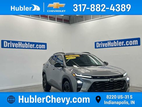 Used 2025 Chevrolet Trax ACTIV w/ Driver Confidence Package FWD image 1