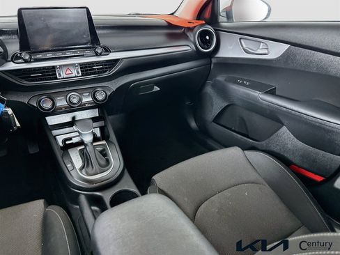 Certified 2023 Kia Forte LXS w/ LXS Technology Package FWD image 21
