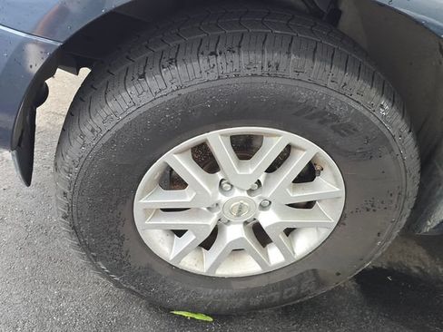 Used 2018 Nissan Frontier SV RWD image 4