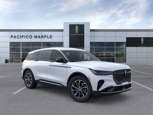 New 2026 Lincoln Nautilus Premier w/ Equipment Group 102A image 7