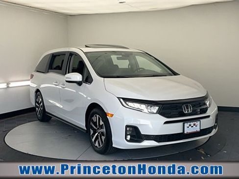 New 2026 Honda Odyssey EX-L image 1
