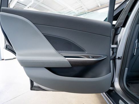 Used 2024 Lucid Air Pure RWD image 42