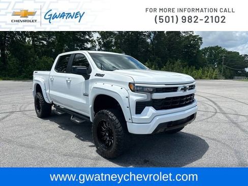 Used 2024 Chevrolet Silverado 1500 RST w/ Texas Edition Plus AWD/4WD image 3