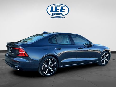 Used 2024 Volvo S60 B5 Ultimate w/ Climate Package image 7
