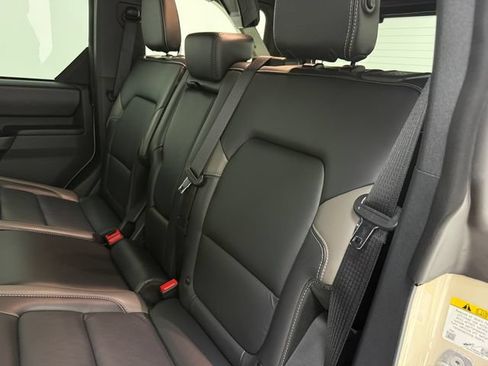 Used 2025 Ford Bronco Outer Banks AWD/4WD image 35