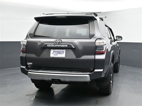 Used 2018 Toyota 4Runner TRD Off-Road image 14