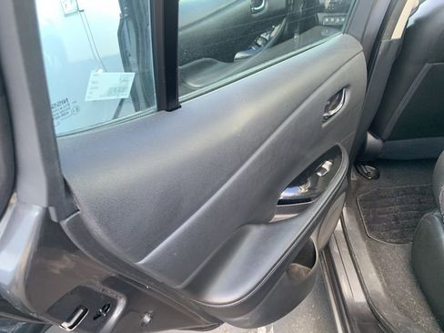 Used 2015 Nissan Leaf SL w/ Premium Package image 19