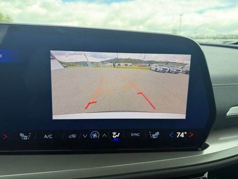 Used 2018 Chevrolet Traverse LT AWD/4WD image 27