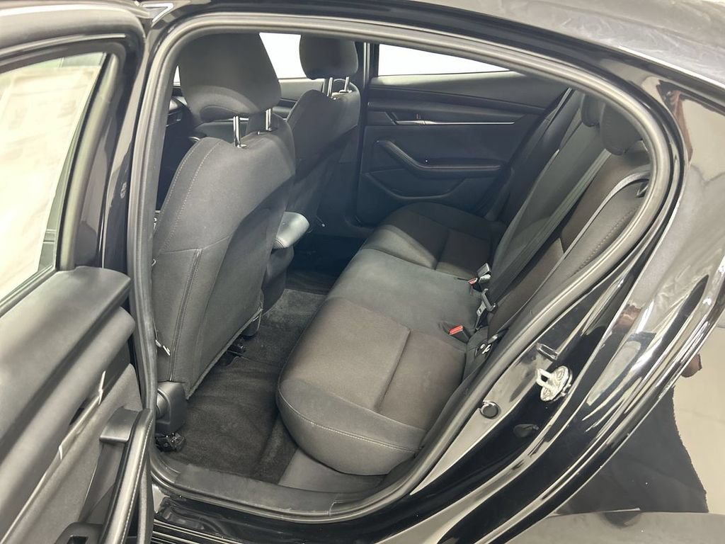 Used 2024 MAZDA MAZDA3 s FWD image 19