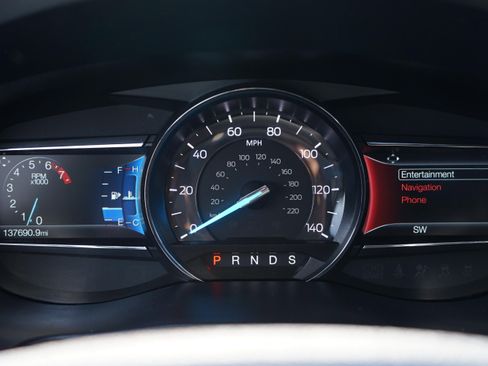 Used 2018 Ford Explorer Limited AWD/4WD image 8