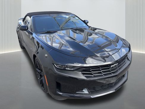 Used 2020 Chevrolet Camaro LT w/ RS Package image 8