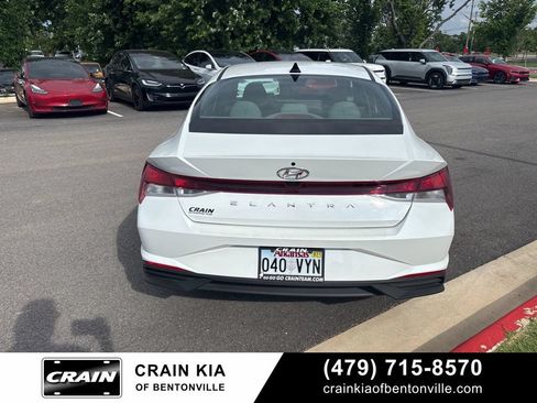 Used 2023 Hyundai Elantra SEL FWD image 7