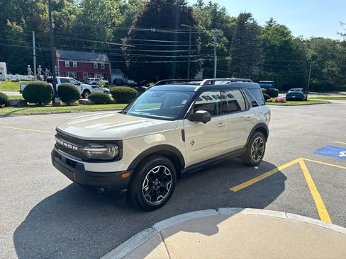 Used 2025 Ford Bronco Sport Outer Banks w/ Outer Banks Tech Package+ AWD/4WD image 4