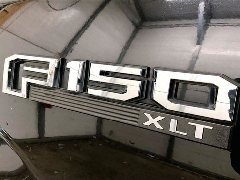 Used 2018 Ford F150 XLT w/ XTR Package image 13