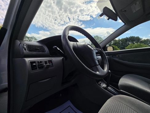 Used 2005 Toyota Corolla CE FWD image 19