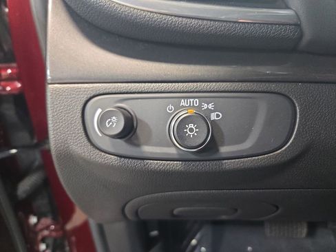 Used 2022 Buick Encore Preferred w/ Safety Package AWD/4WD image 26