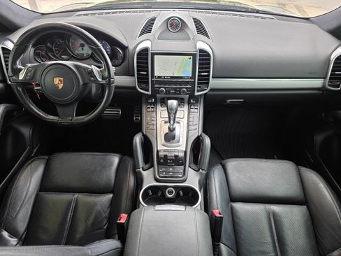 Used 2014 Porsche Cayenne GTS AWD/4WD image 10