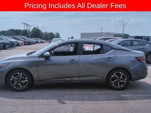 Used 2025 Nissan Sentra SV FWD image 3