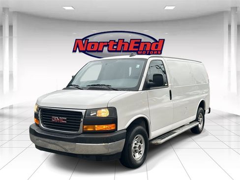 Used 2023 GMC Savana 2500 w/ Driver Convenience Package image 7