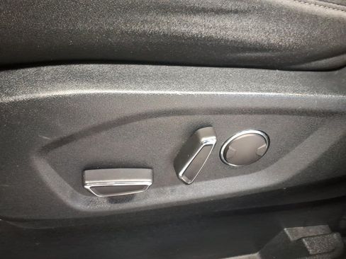 Used 2018 Ford Edge SEL AWD/4WD image 18