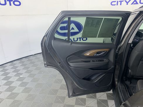 Used 2020 GMC Terrain SLE w/ Driver Convenience Package FWD image 29