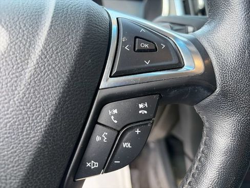 Used 2018 Ford Edge Titanium w/ Equipment Group 301A AWD/4WD image 38