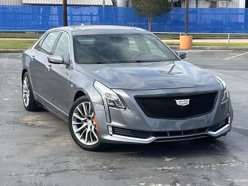 Used 2018 Cadillac CT6 Luxury AWD/4WD image 3