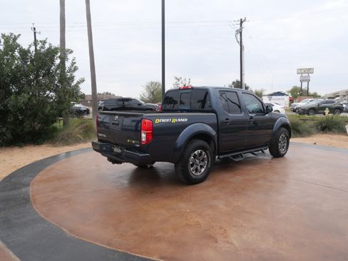 Used 2017 Nissan Frontier Desert Runner image 2