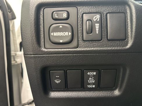 Used 2018 Toyota 4Runner SR5 Premium image 25