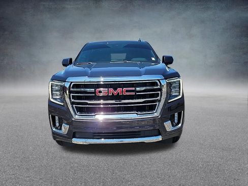 Used 2023 GMC Yukon XL SLT AWD/4WD image 3