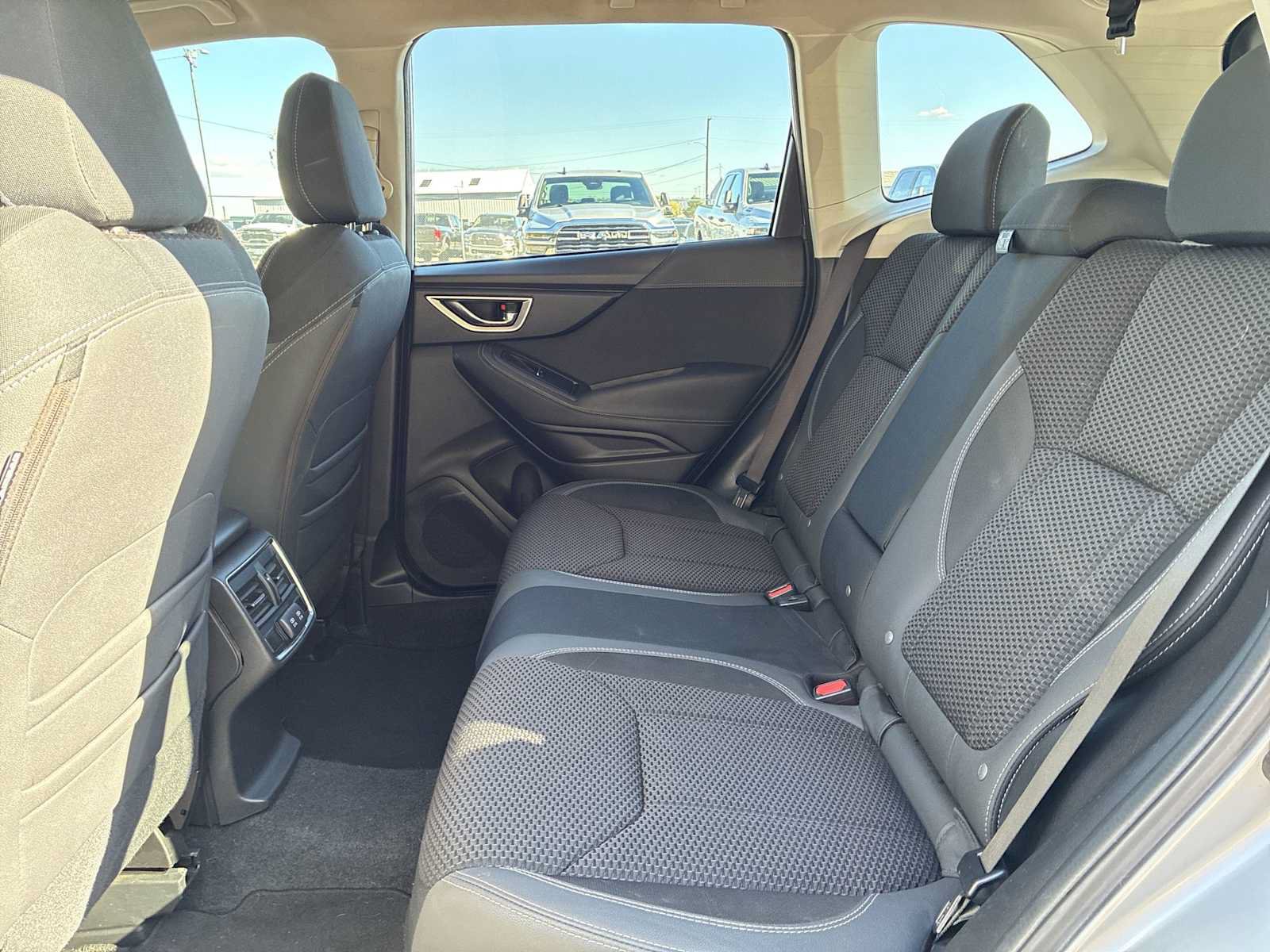 Used 2019 Subaru Forester Premium AWD/4WD image 23