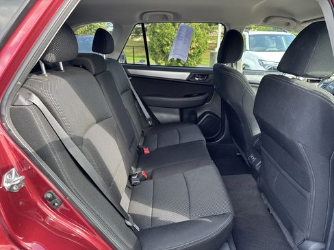 Used 2019 Subaru Outback 2.5i Premium AWD/4WD image 17