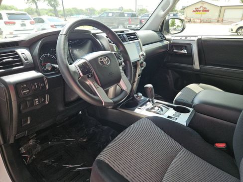 Certified 2024 Toyota 4Runner SR5 AWD/4WD image 9