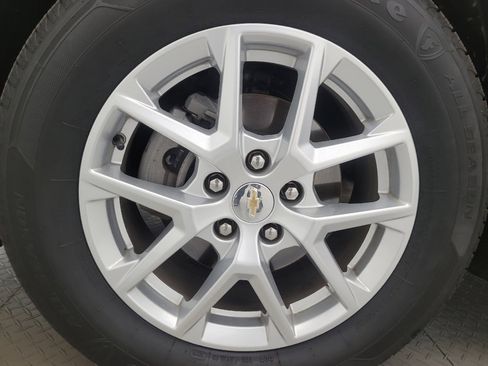 Used 2024 Chevrolet Equinox LT FWD image 31