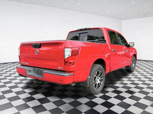Used 2021 Nissan Titan SV w/ SV Convenience Package RWD image 4