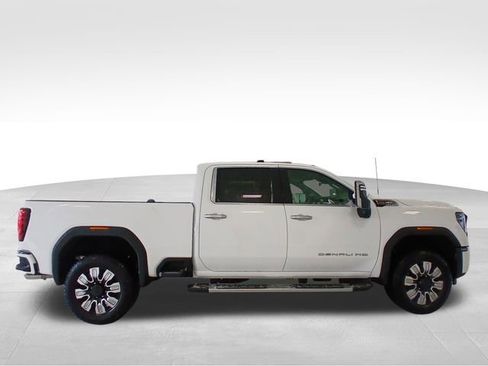 New 2026 GMC Sierra 2500 Denali w/ Denali Reserve Package image 6